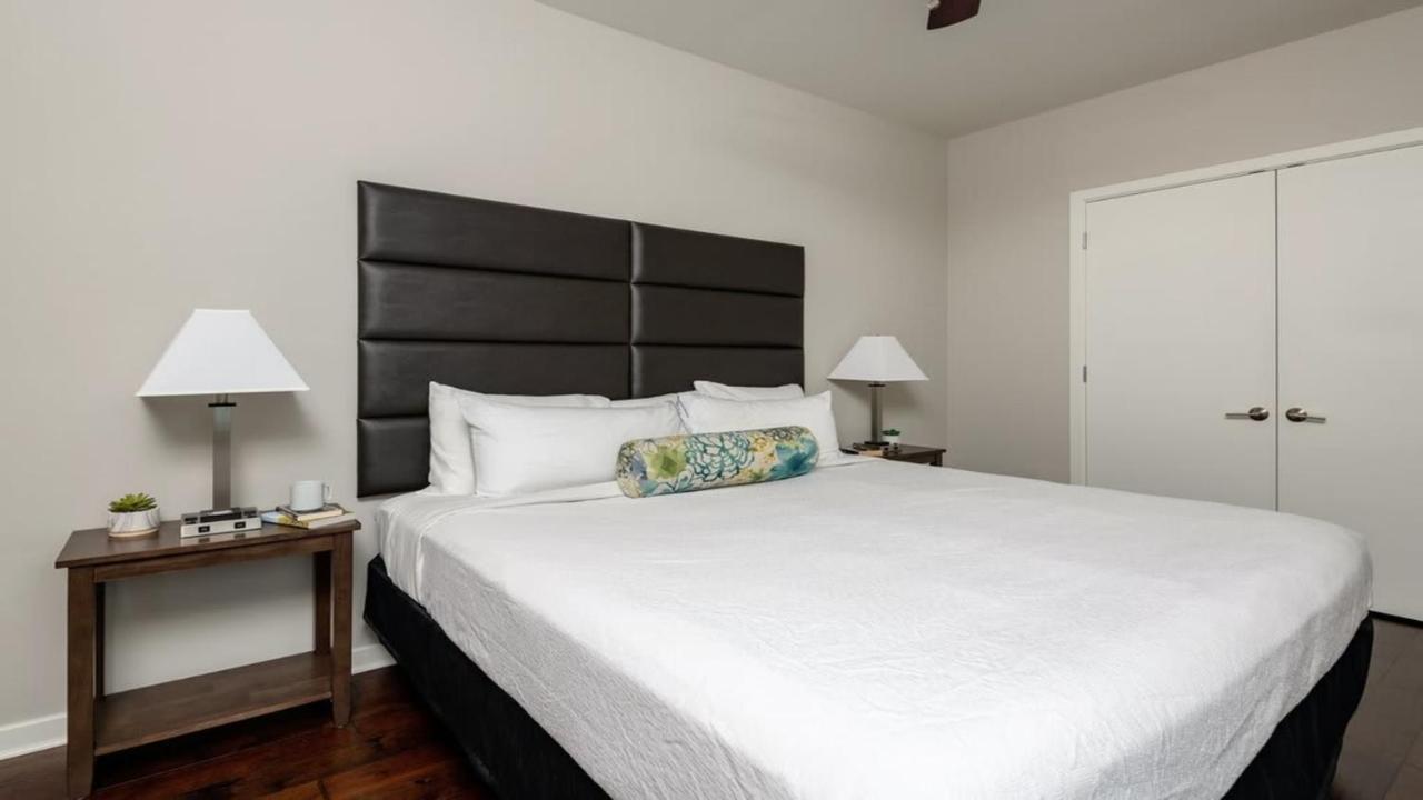 Cozysuites Two Beautiful 2Br 2Ba Apartments Dallas Exterior photo